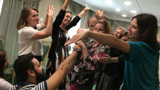 voluntariat intergenerational creatyv